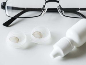 Leia mais sobre o artigo Colírio que pode substituir os óculos?